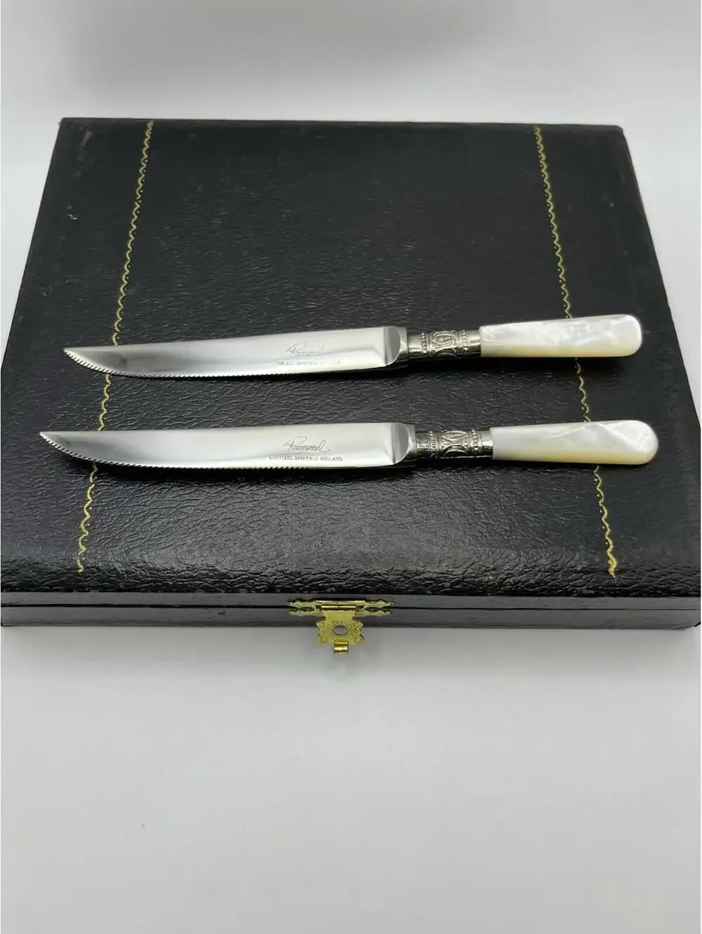 Raimond VTG Sheffield England Stainless Fruit 6 ea Knives Mother of Pearl